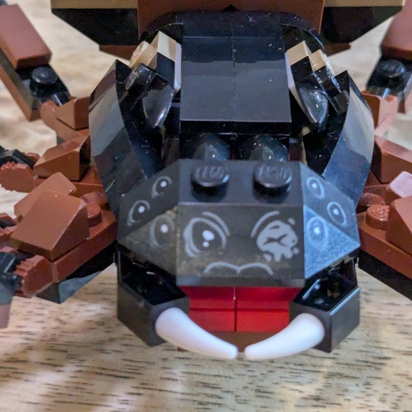 LEGO 9470 Shelob Attacks -complete - Picture 10 of 12